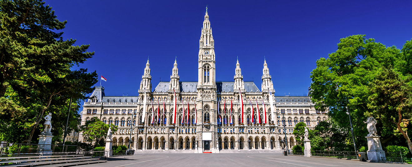 Das Wiener Rathaus in seiner ganzen Pracht