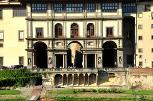 In den berühmten Uffizien befindet sich heute eine der wichtigsten Kunstsammlungen der Welt: Werke der großen Renaissance-Meister ziehen unzählige Besucher an.