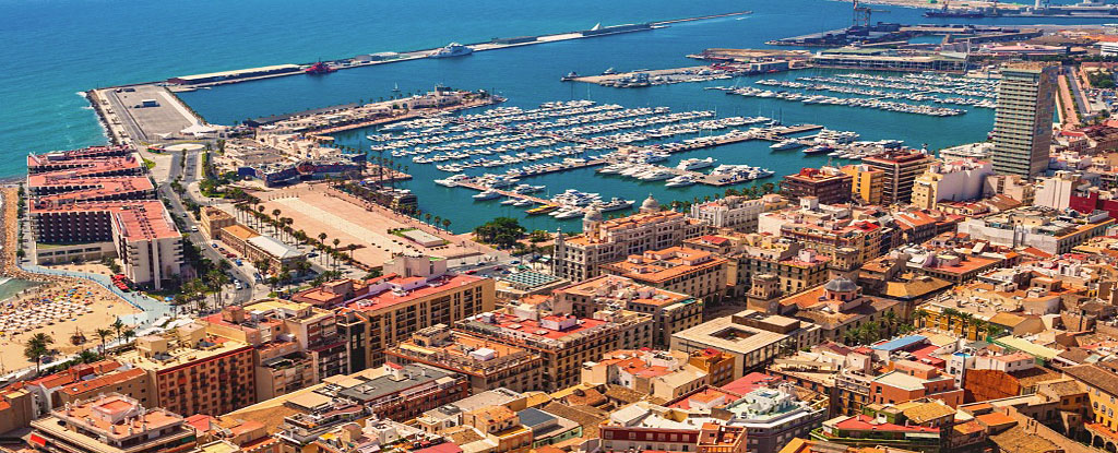 Blick auf Alicante an der Costa Blanca