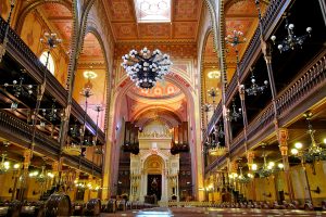 Budapests große Synagoge bietet Platz für bis zu 3.000 Menschen.