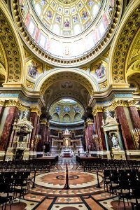 Die größte Kirche in Budapest: Die St. Stephans Basilika.
