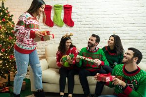 weihnachtspullover, ugly christmas sweater, weihnacten, geschenke,